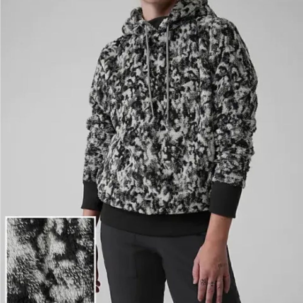 Athleta Tugga Sherpa Glacier Jacquard Black Hoodie L Plush Teddy Pullover